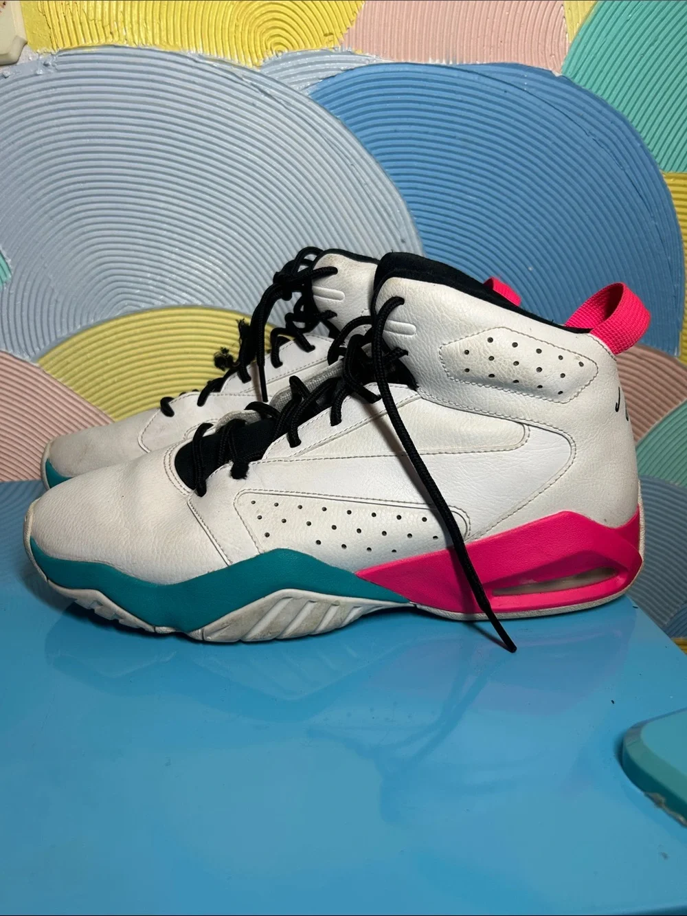 Mens Air Jordan lift off White High-Top with Teal & Pink Accents sz 10